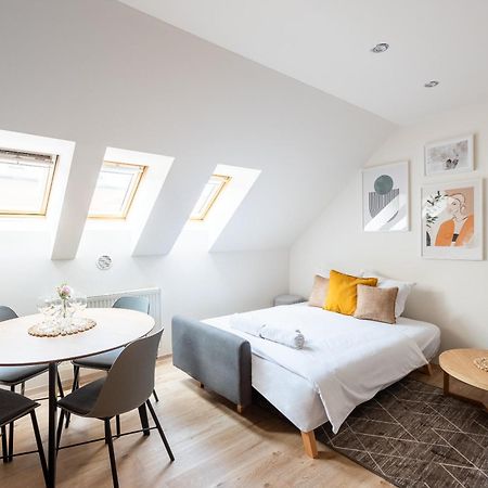 B.O.B. Klimentska Appartement Praag Buitenkant foto
