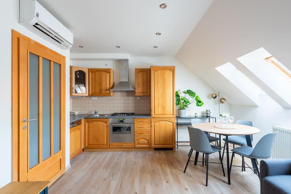 B.O.B. Klimentska Appartement Praag Buitenkant foto