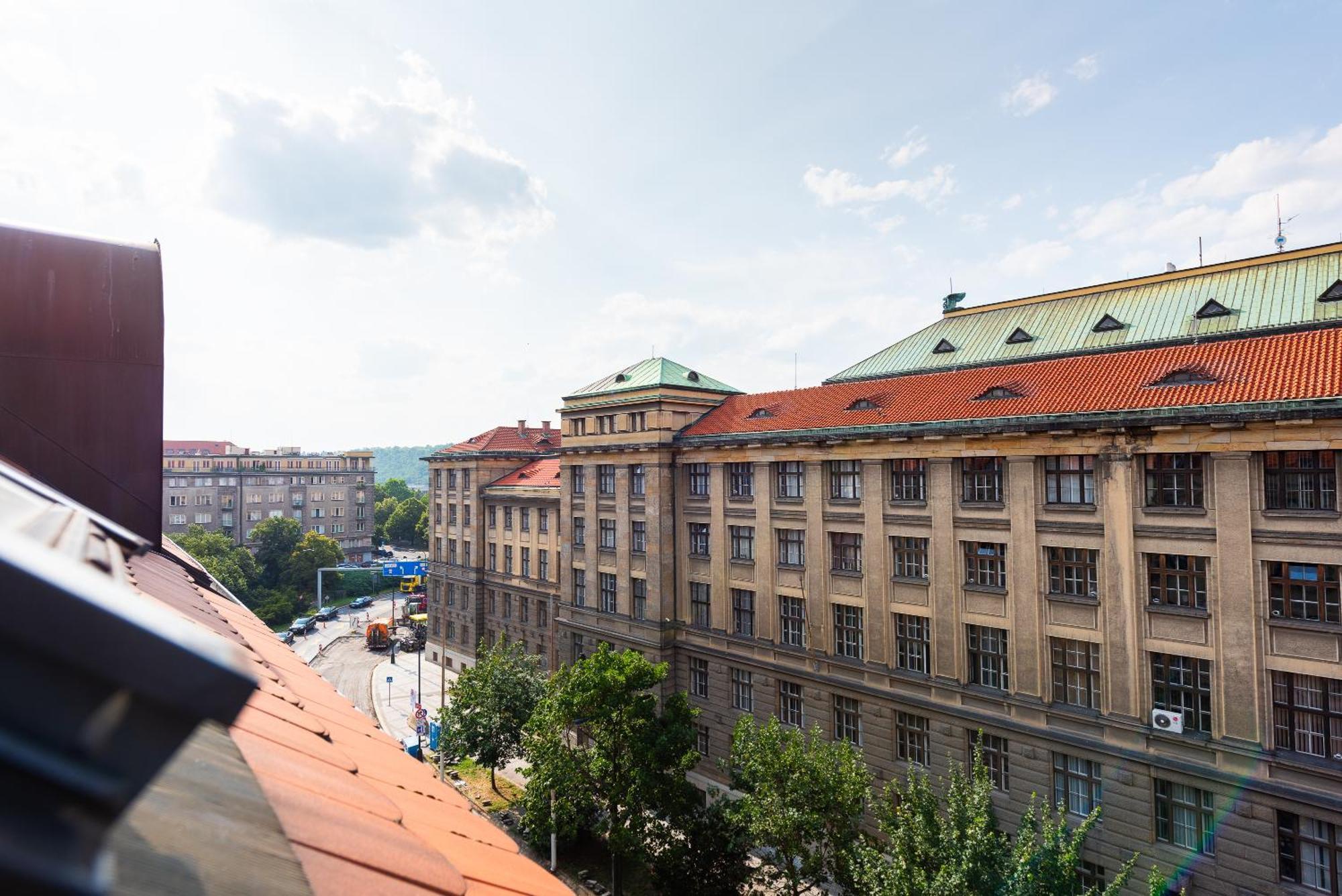 B.O.B. Klimentska Appartement Praag Buitenkant foto